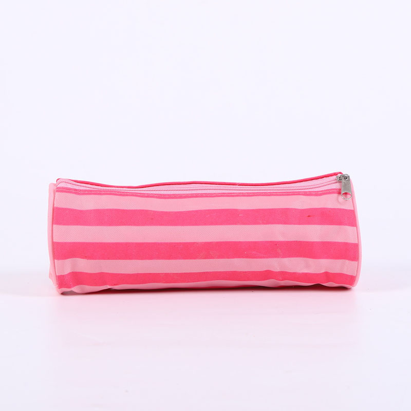 Vi presenterar Slim Pen Pouch Pen Bag: Ett bekvämt och elegant sätt att bära dina pennor